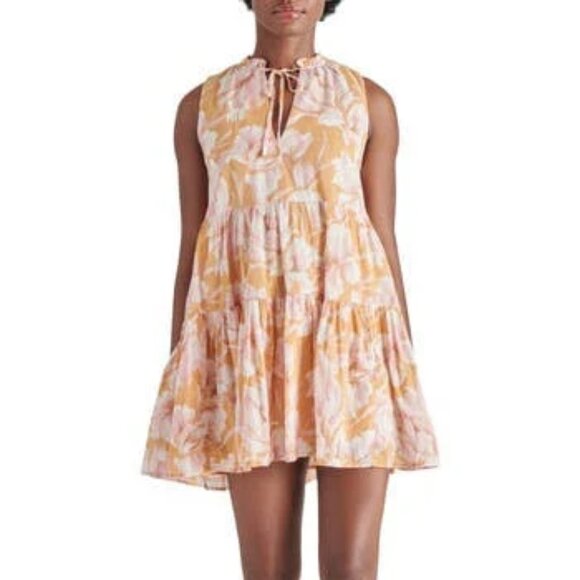 NWT Steve Madden Disposition Tiered Sundress in Golden Glow - Picture 2 of 13